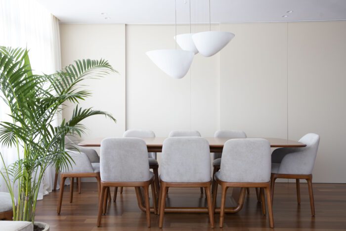 Mesa_Trapeze_sillas_1