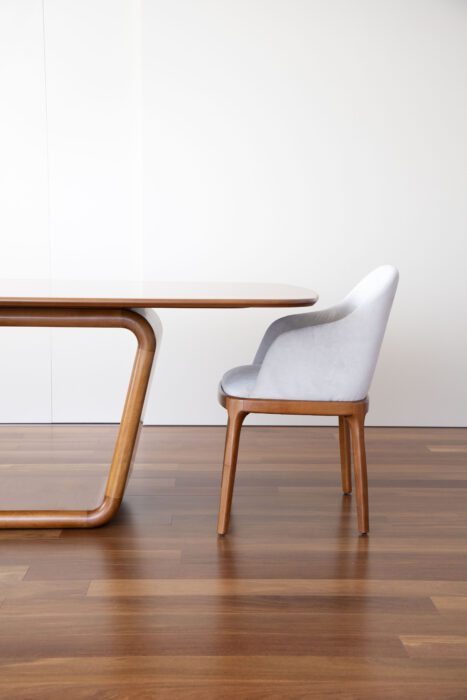 Mesa_Trapeze_sillas_2