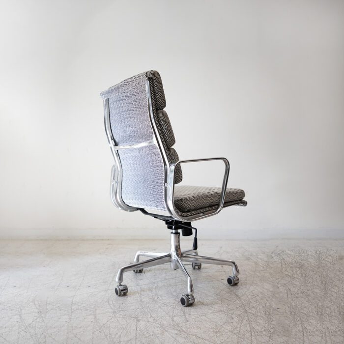 Silla_Aluminum_genero_2