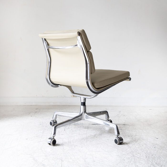 Silla_Auminum_softPadBaja_beige_3