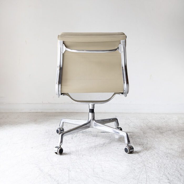 Silla_Auminum_softPadBaja_beige_4