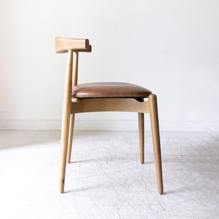 Silla_elbow_cuero_marron_2