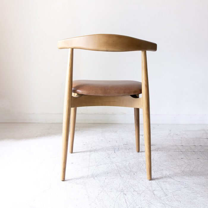 Silla_elbow_cuero_marron_3