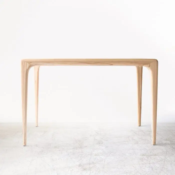 Mesa Nucleo cuadrada