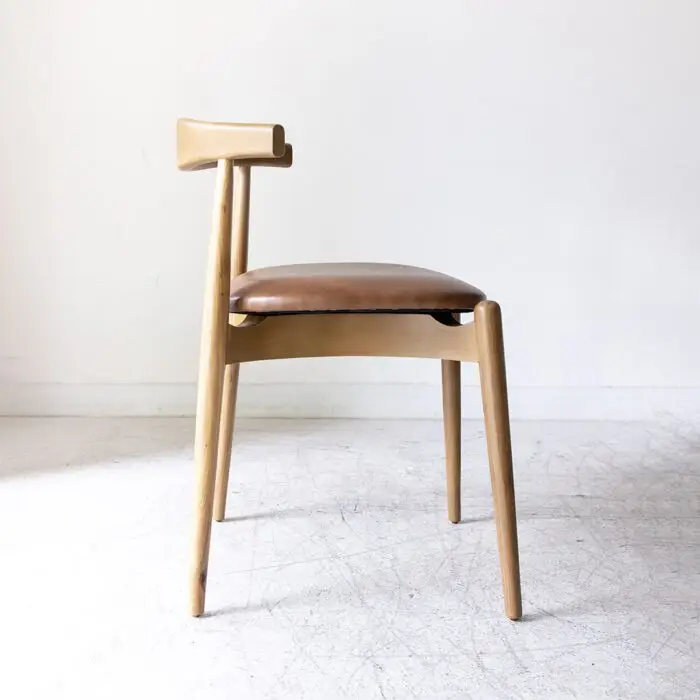 Silla_elbow_cuero_marron_2